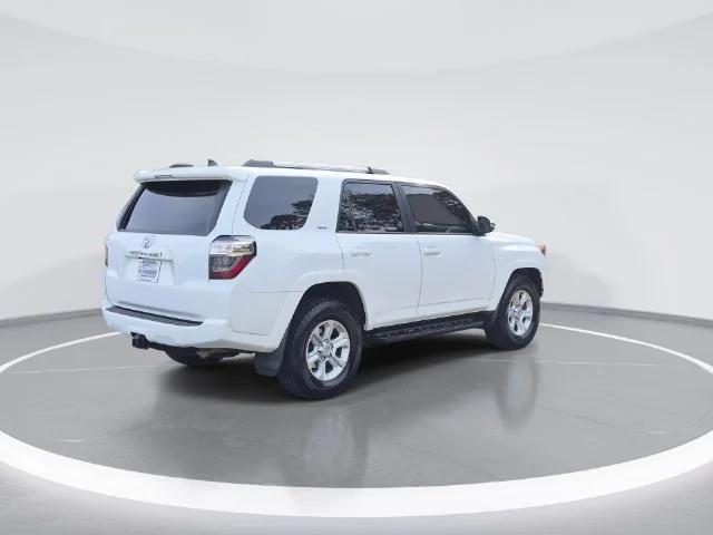 Used 2022 White Toyota SR5 Premium image 8