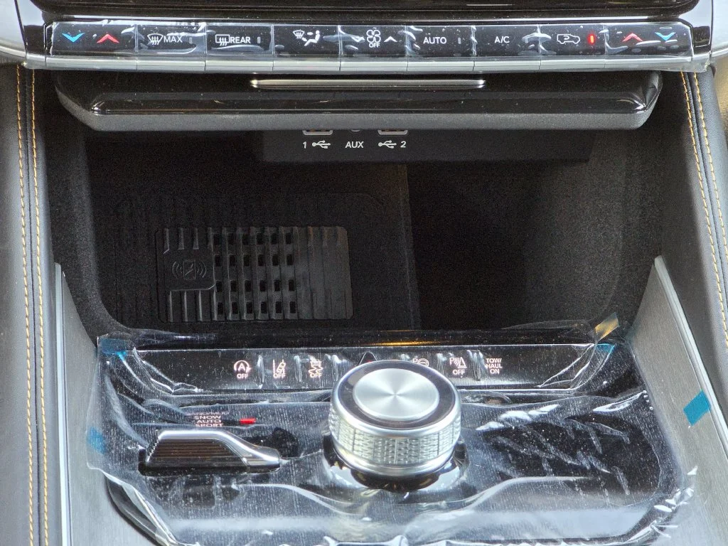 New 2026 Black Jeep  image 32