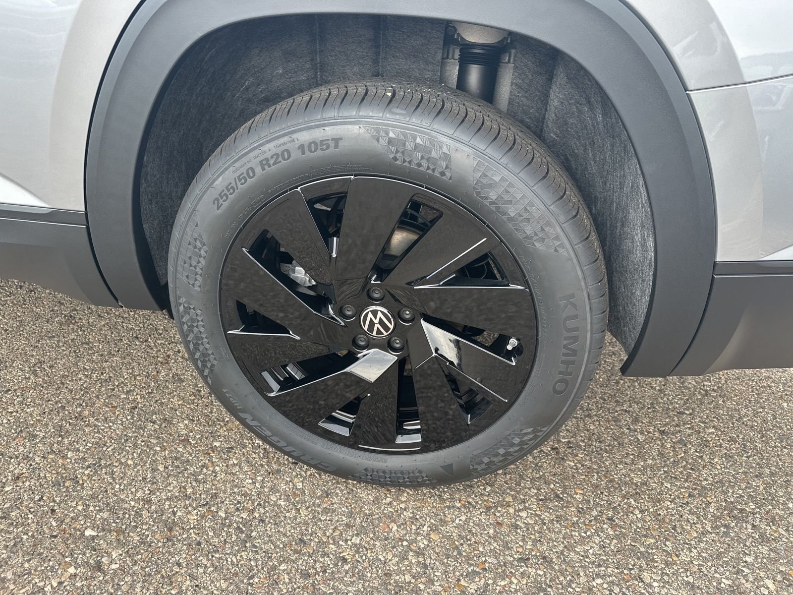 New 2026 Silver Volkswagen 2.0T SE w/Technology image 8