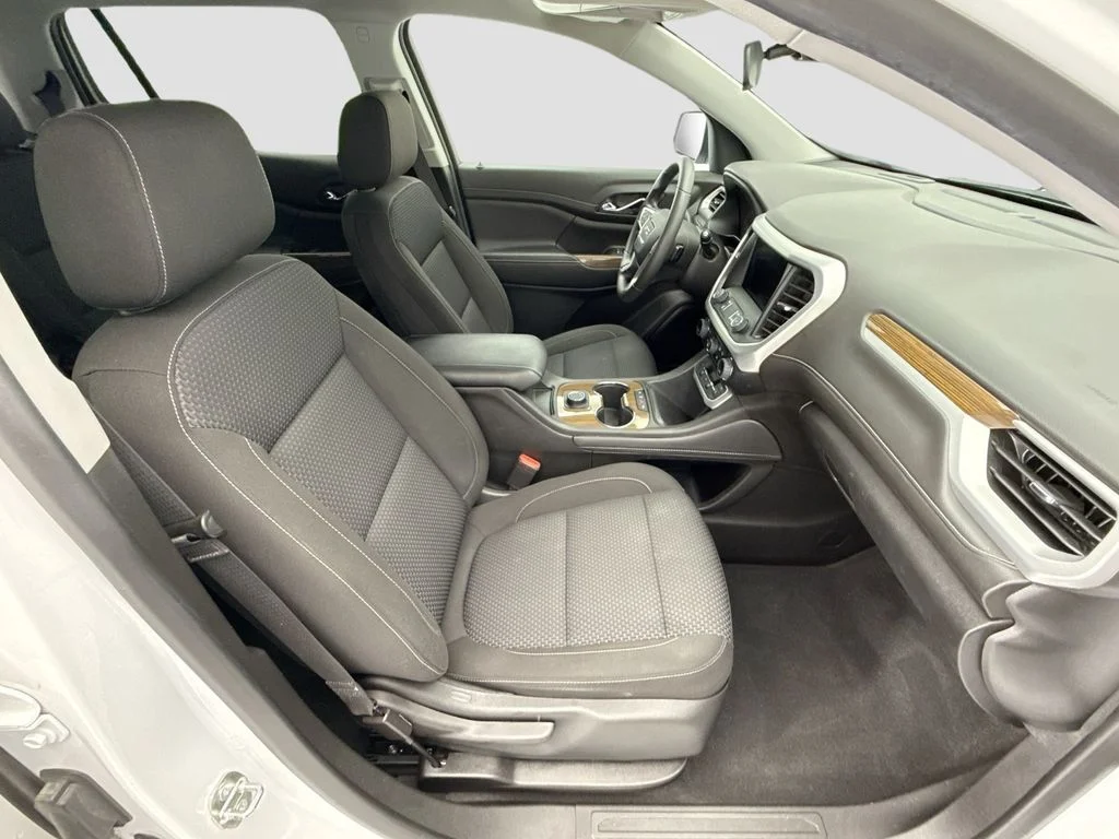 Used 2023 White GMC SLE image 18