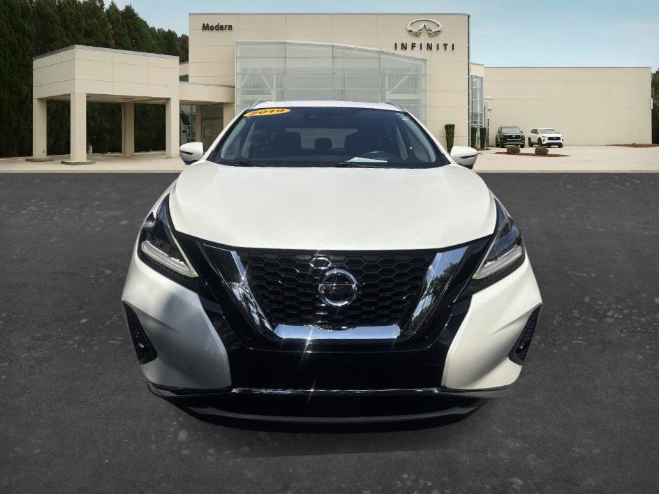 Used 2019 Pearl White Tricoat Nissan SL image 2