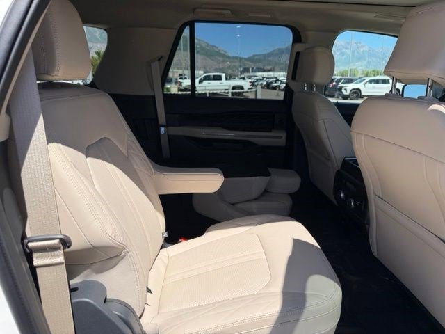 Used 2023 Star White Metallic Tri-Coat Ford Platinum image 10