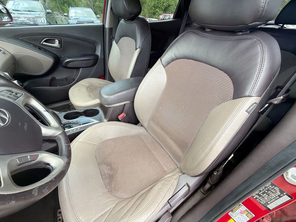 Used 2013 Red Hyundai GLS image 16