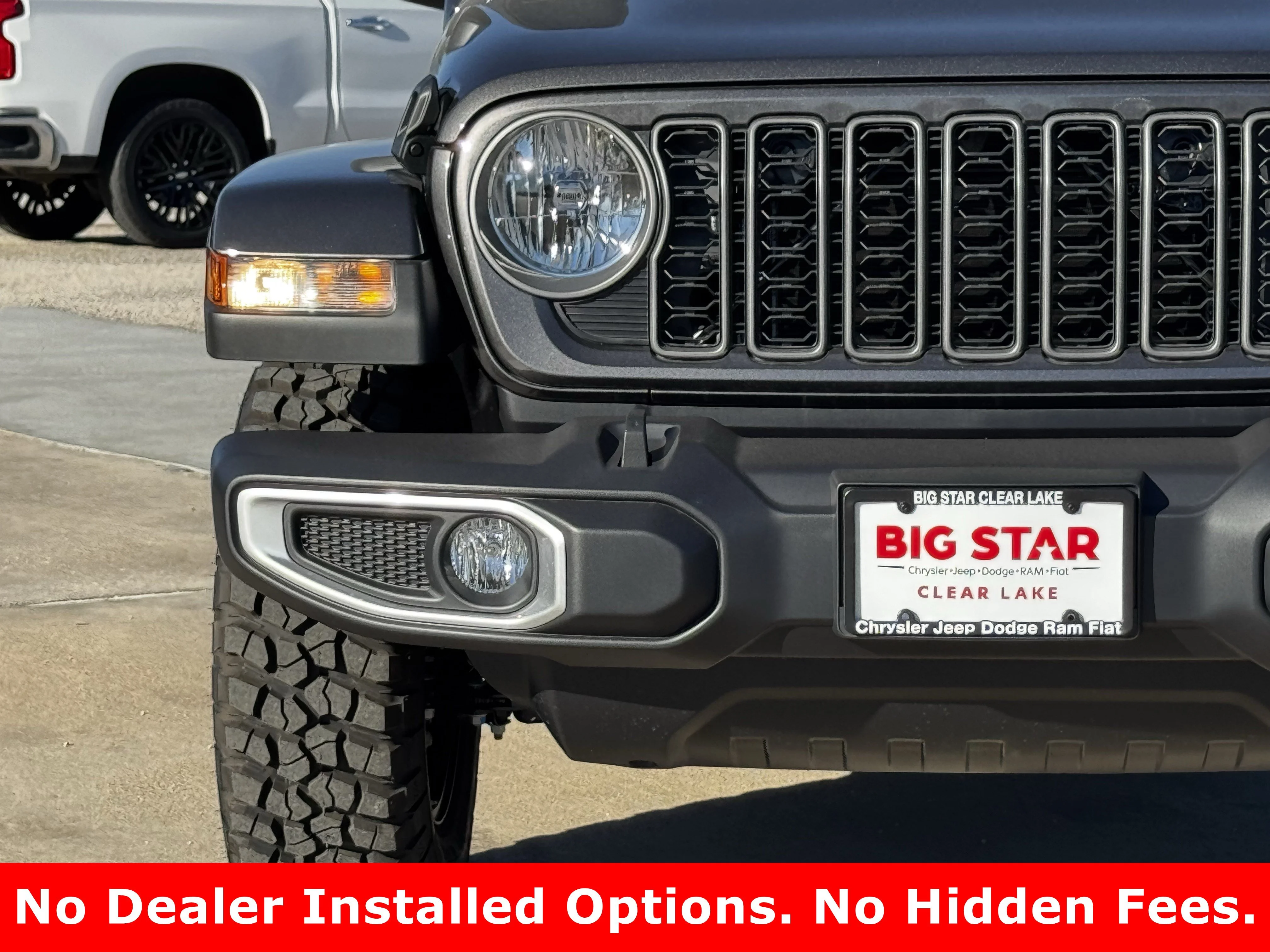 New 2026 Granite Crystal Metallic Clearcoat Jeep Texas Trail image 6