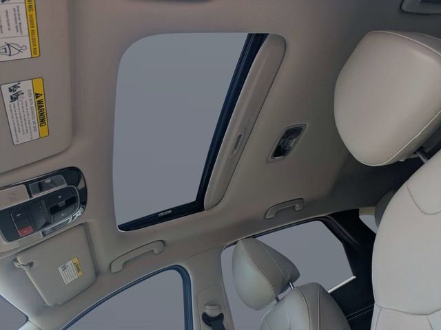 Used 2024 Gray Hyundai SEL image 22
