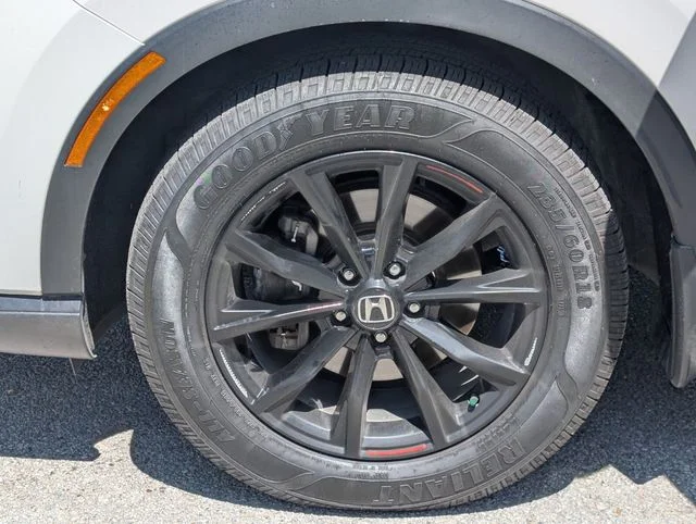 Used 2023  Honda Sport image 16