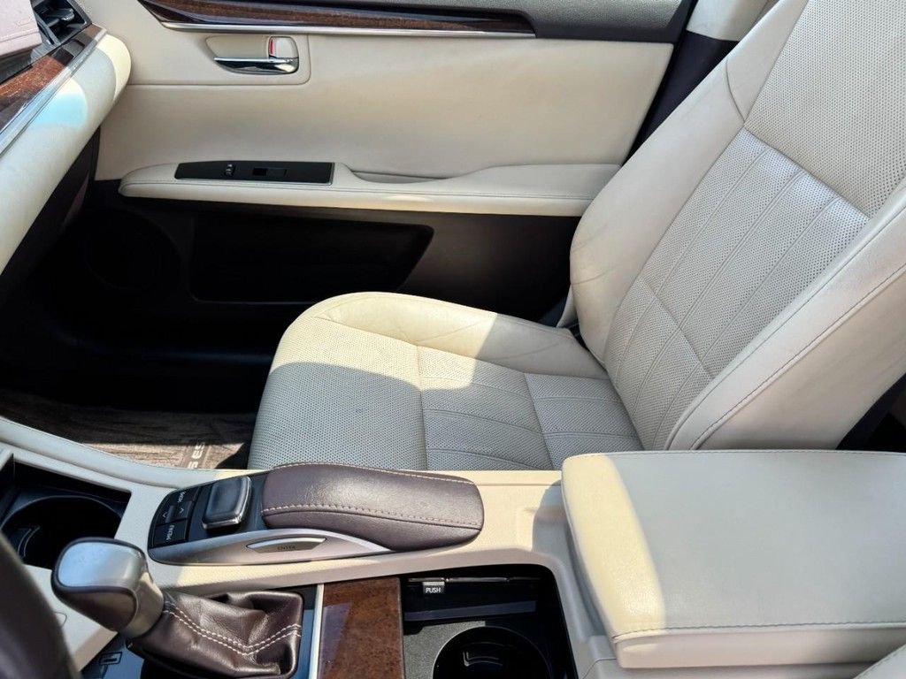 Used 2016 Obsidian Lexus 350 image 14