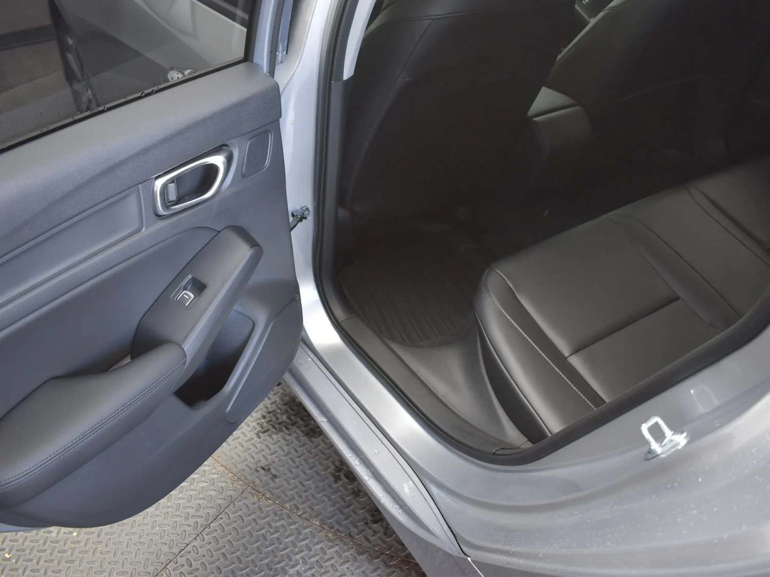 New 2026 Solar Silver Metallic Acura INTEGRA image 18
