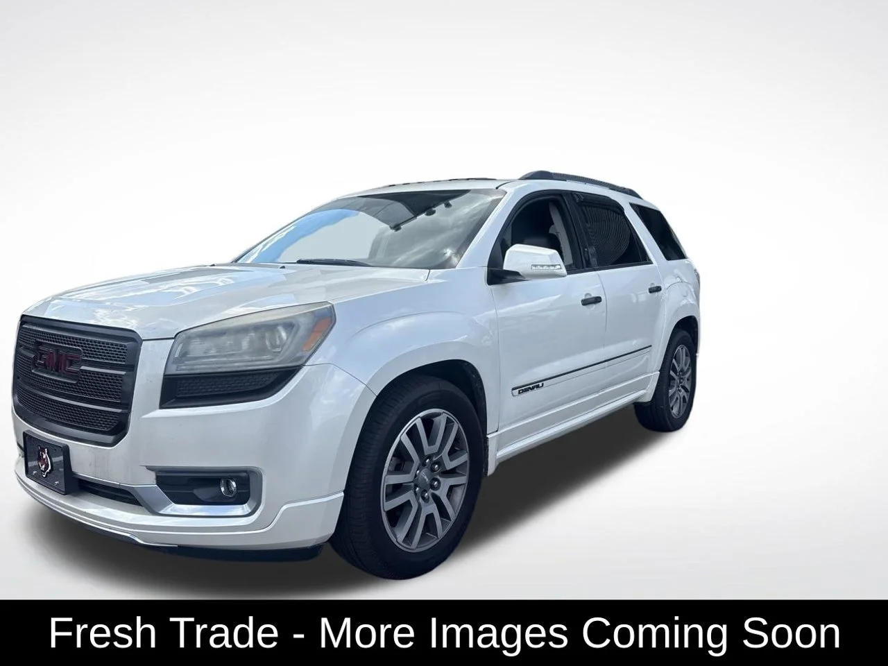 Used 2014 White GMC Denali image 1