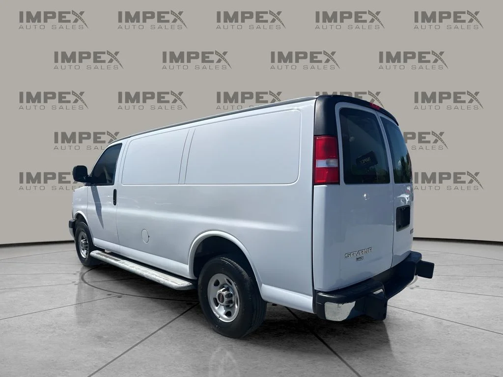 Used 2023 White GMC Work Van image 3