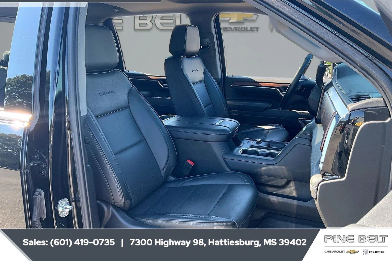 Used 2024 Onyx Black GMC Denali image 7