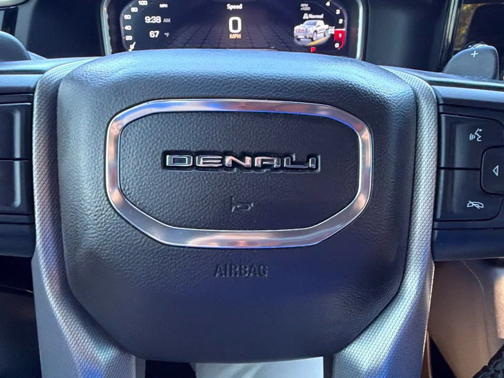 Used 2023 SUMMIT WHITE GMC Denali image 24
