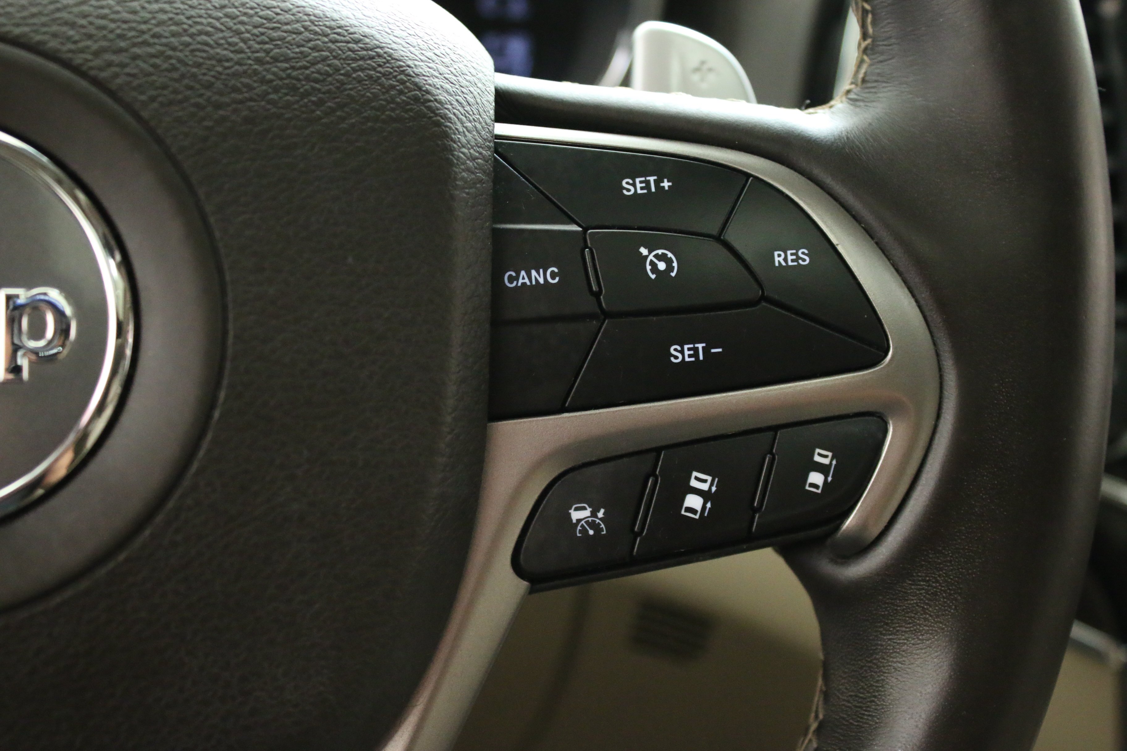 Used 2021 Black Jeep Overland image 15