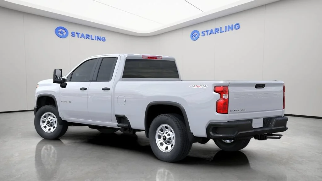 New 2026 Summit White Chevrolet WT image 4