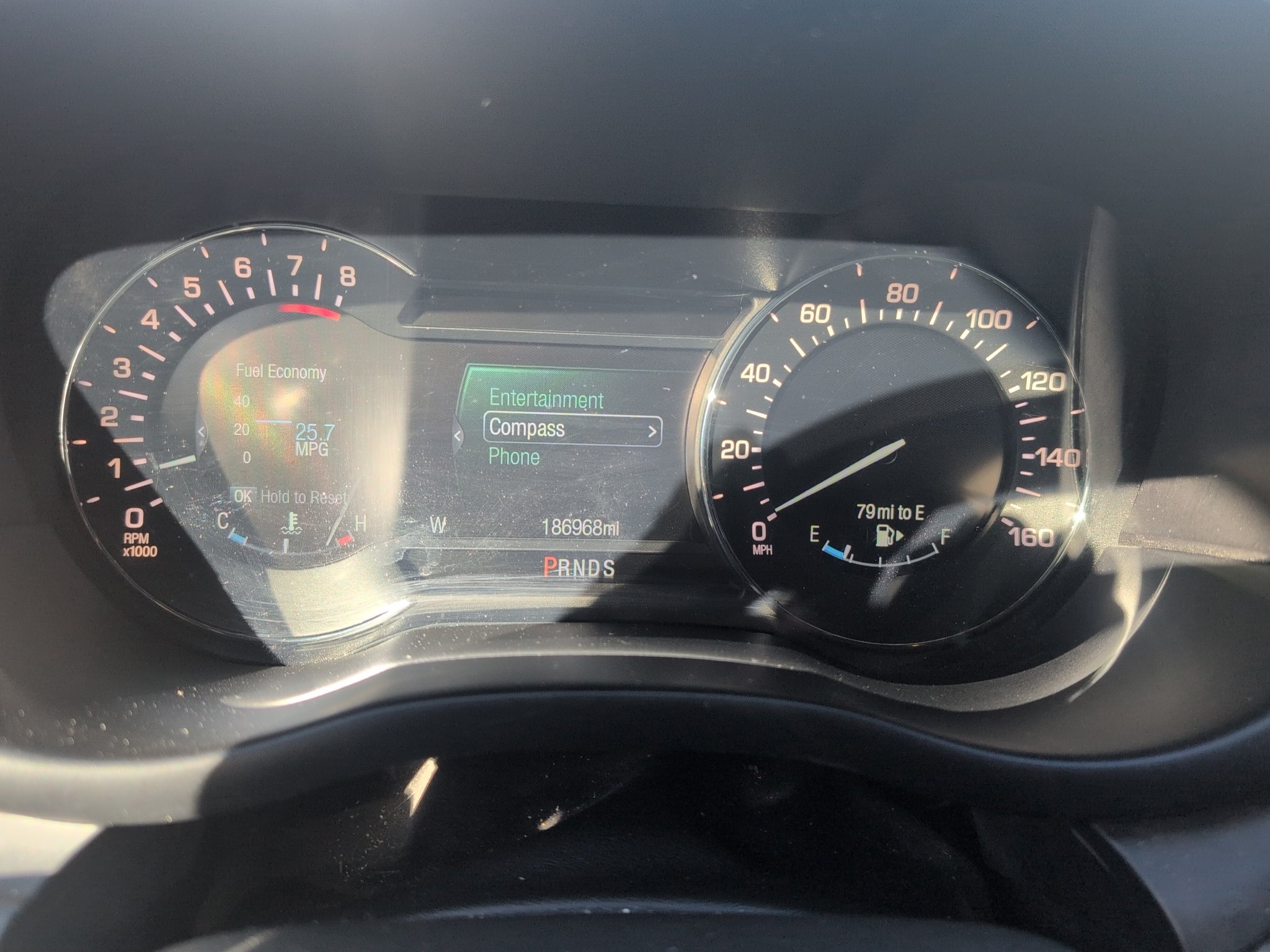 Used 2015 Champagne Lincoln Base image 1