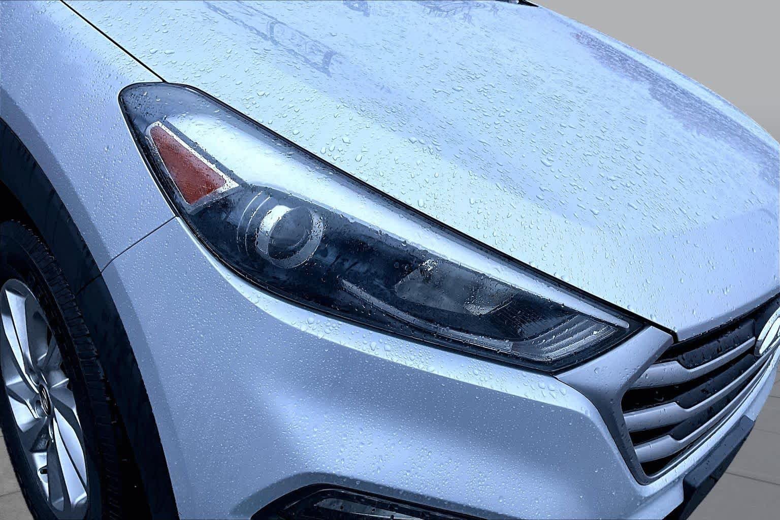 Used 2018 Molten Silver Hyundai SEL image 27