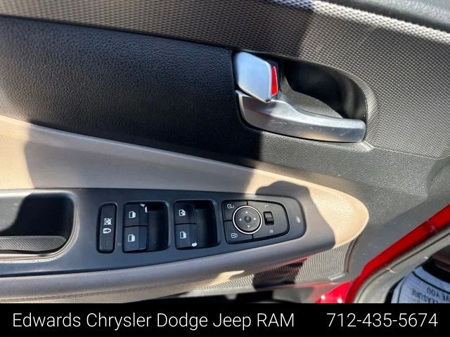 Used 2019 Red Hyundai SE image 15