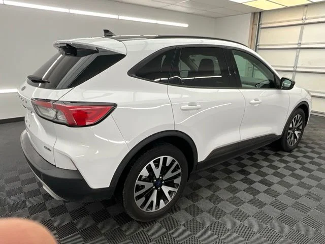 Used 2020 White Ford SE Sport image 21