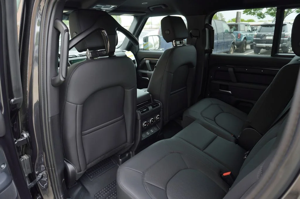 Used 2026 Gray Land Rover S image 27
