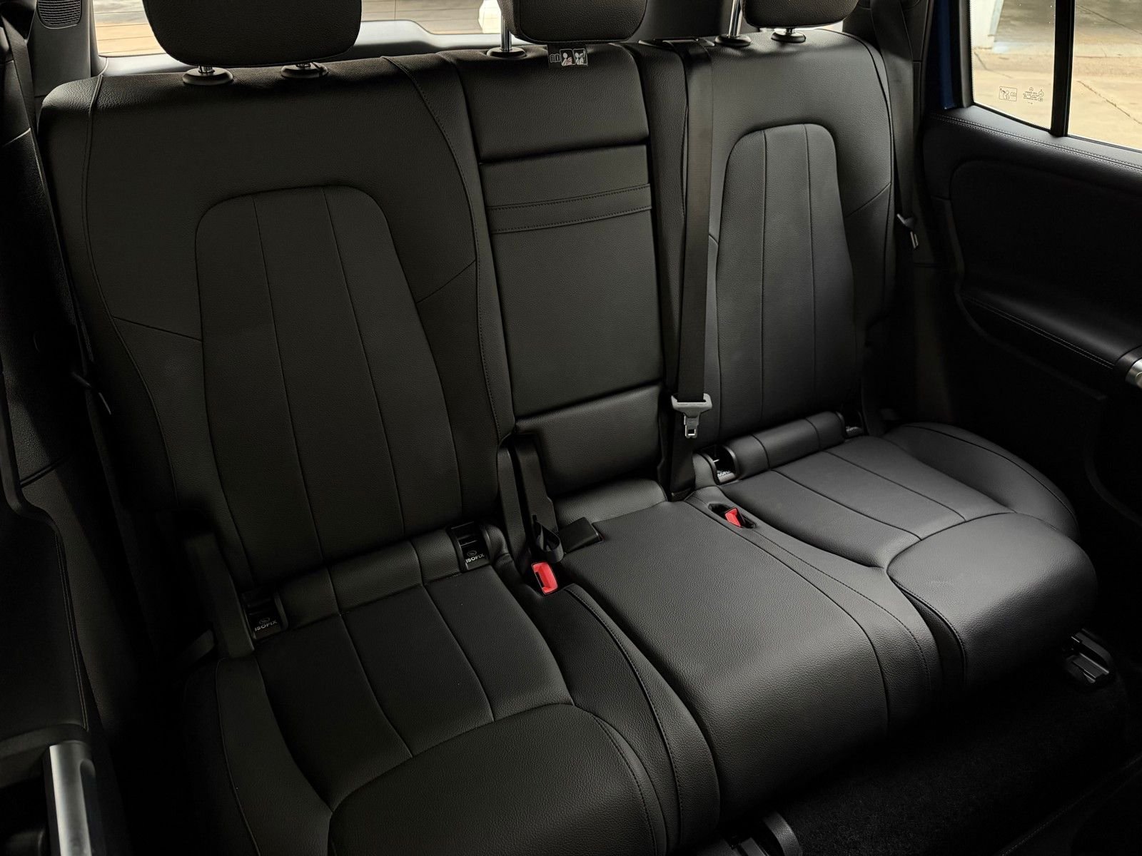 Certified Used 2024 Blue Mercedes-Benz GLB 250 image 19
