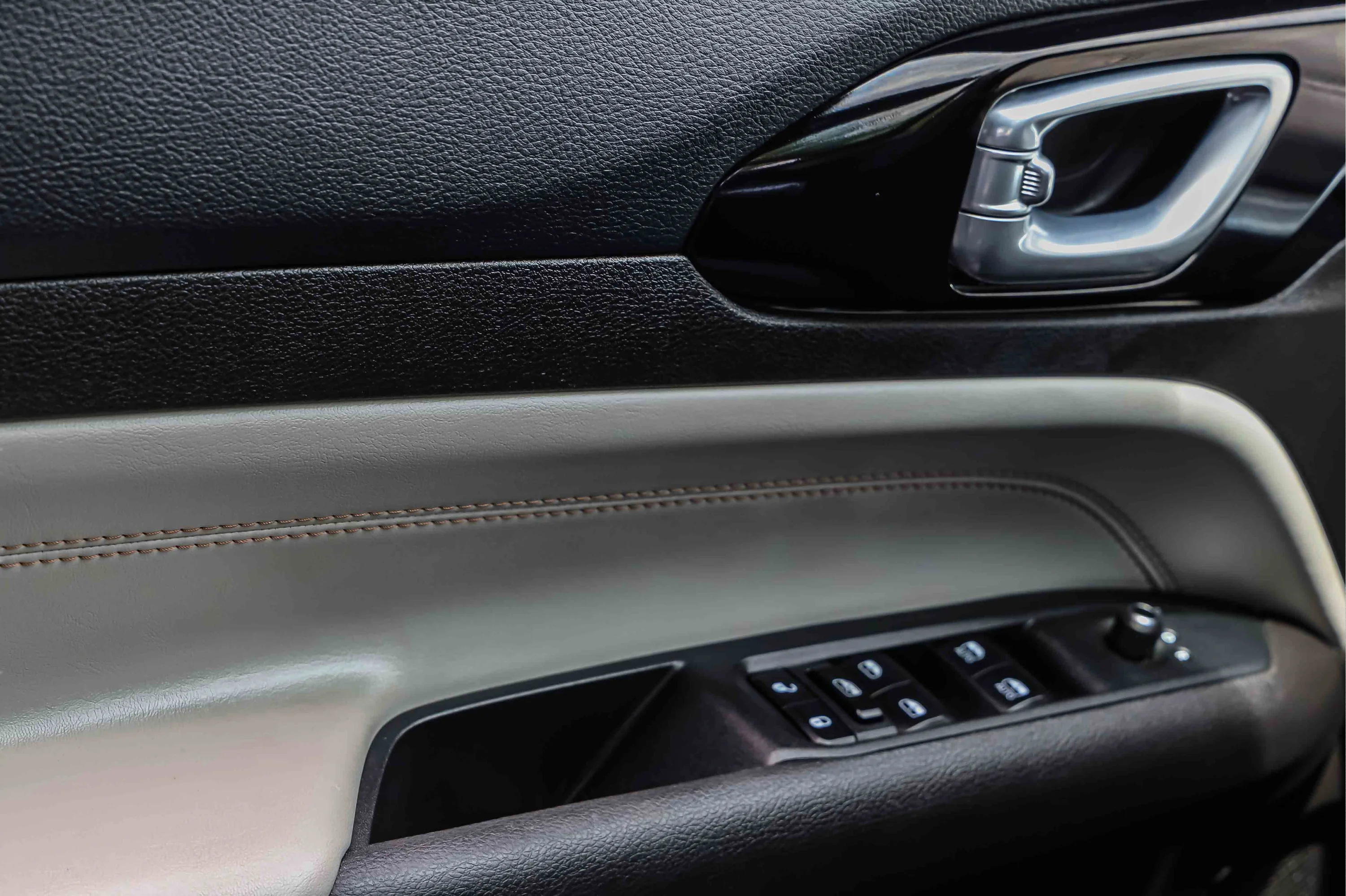 2025 Jeep Compass Limited - Photo 14