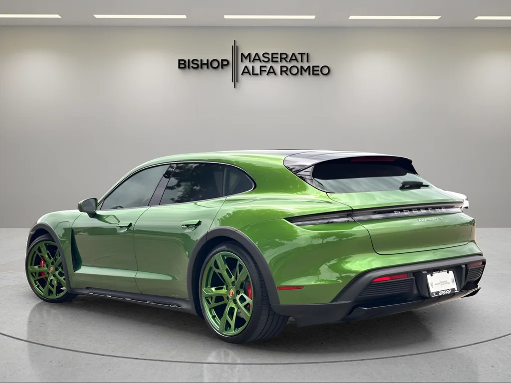 Used 2023 Green Porsche 4S image 3