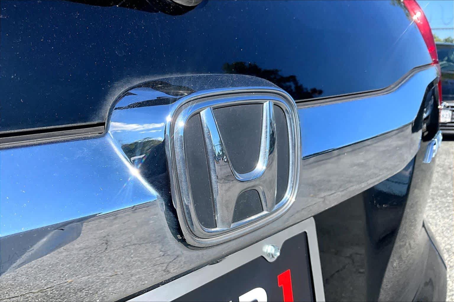 Used 2015  Honda EX image 29