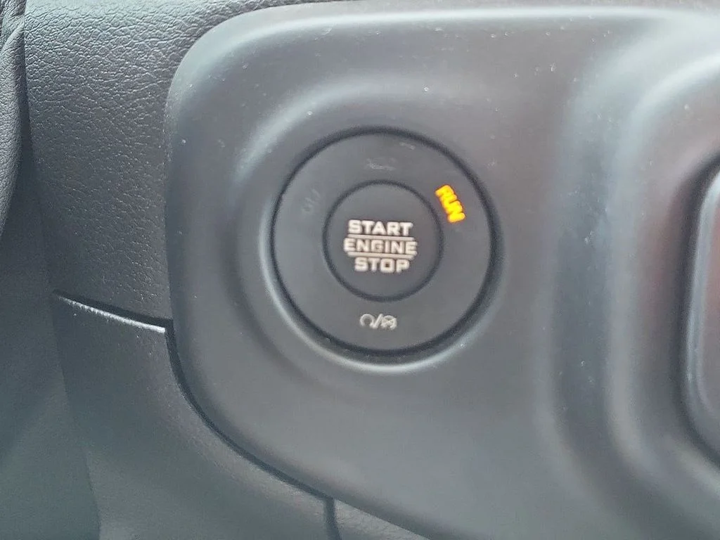 Used 2020 Bikini Pearlcoat Jeep Unlimited Rubicon image 23