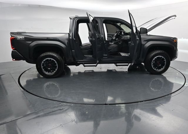 Used 2025  Toyota TRD Off-Road image 40