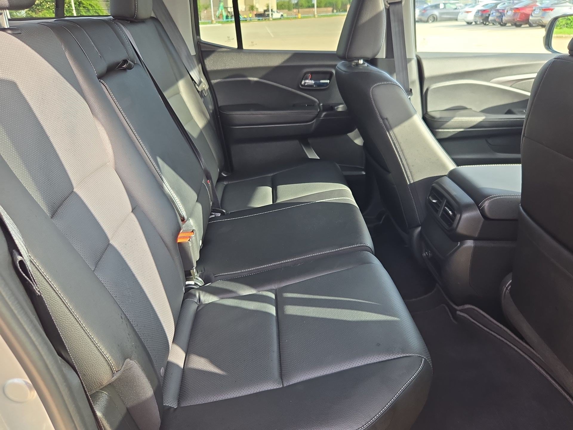 Certified Used 2025 Solar Silver Metallic Honda AWD RTL image 65