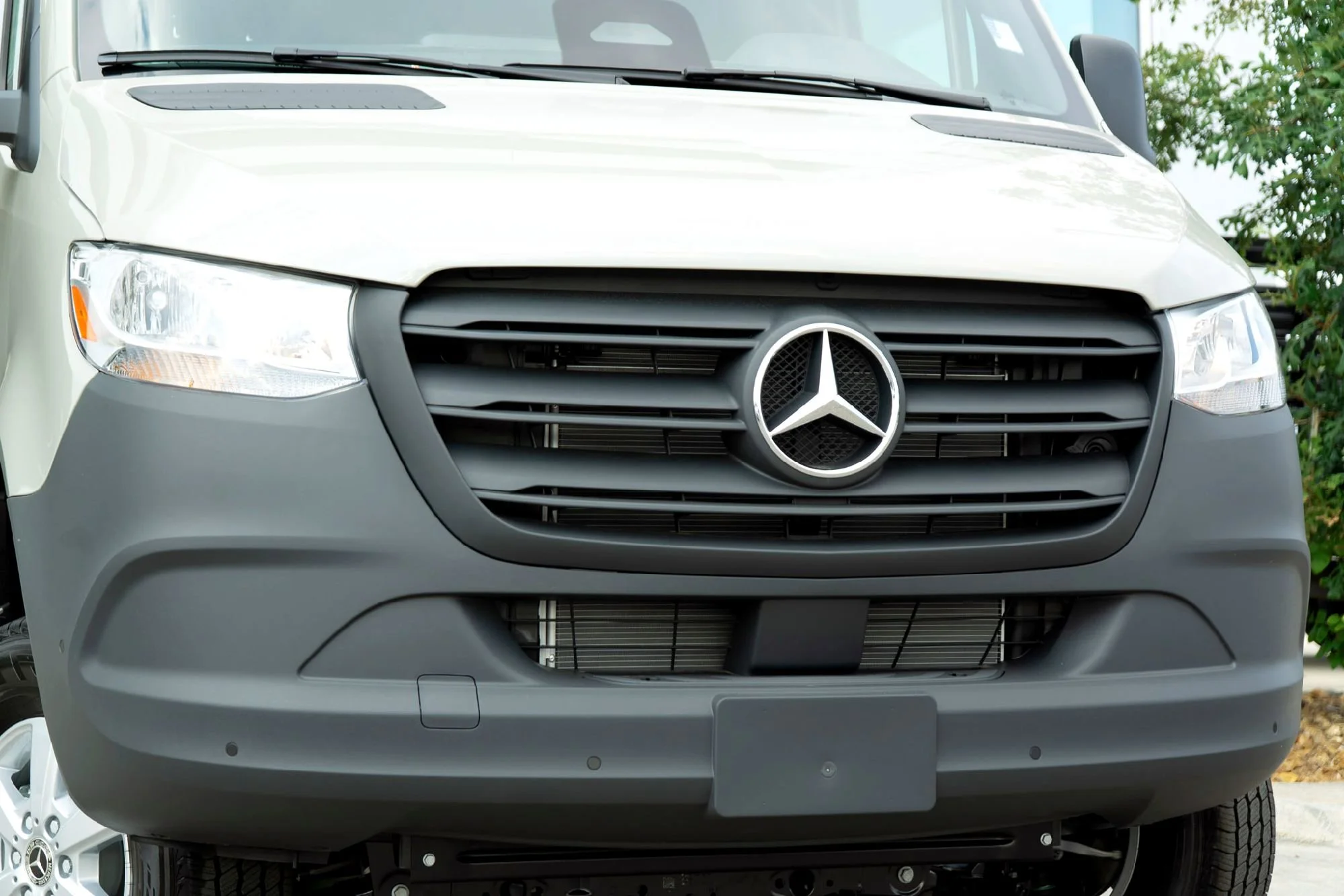 New 2025  Mercedes-Benz Cargo 144 WB image 3
