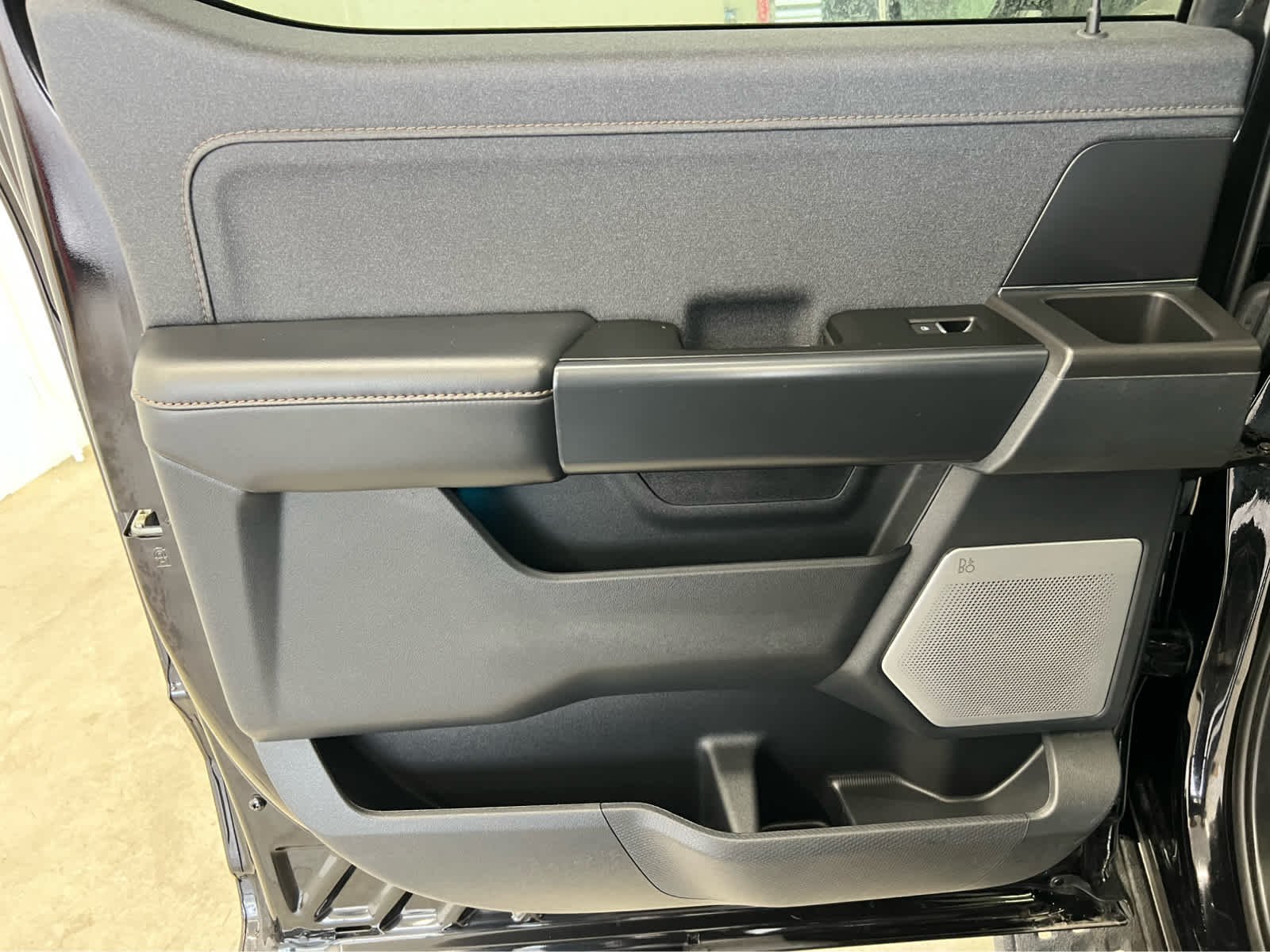 2023 Ford F-150 Raptor - Photo 25