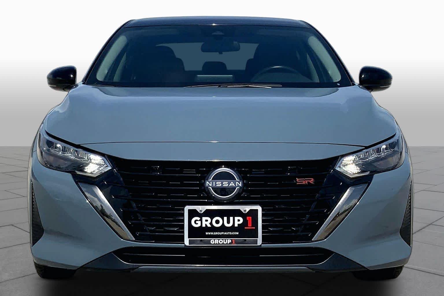 Used 2024 Atlantic Gray Metallic/Super Black Nissan SR image 4