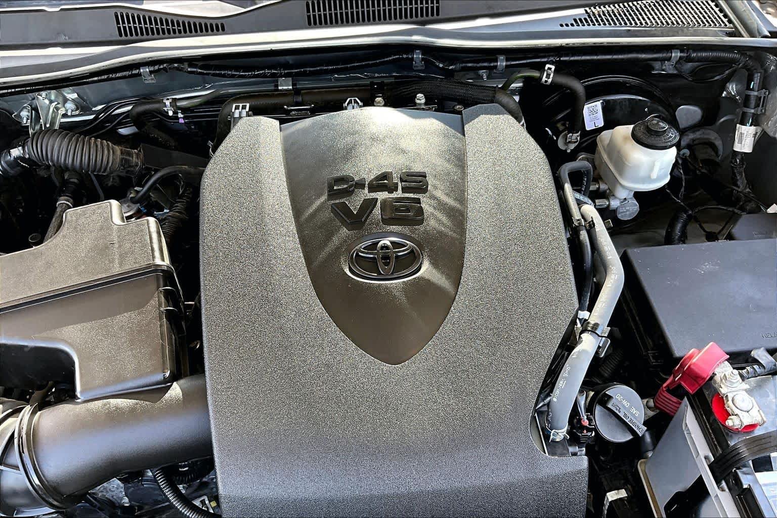 Used 2022 Celestial Silver Metallic Toyota SR image 32
