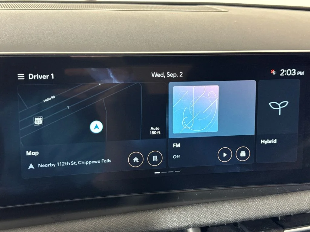 Used 2025 Gray Hyundai SEL Convenience image 20