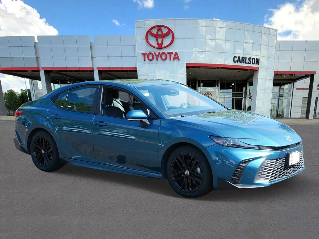 Certified Used 2025  Toyota SE image 2