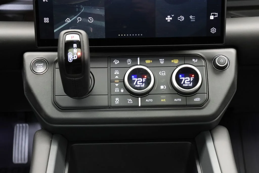 2026 Land Rover Defender X-Dynamic SE - Photo 23