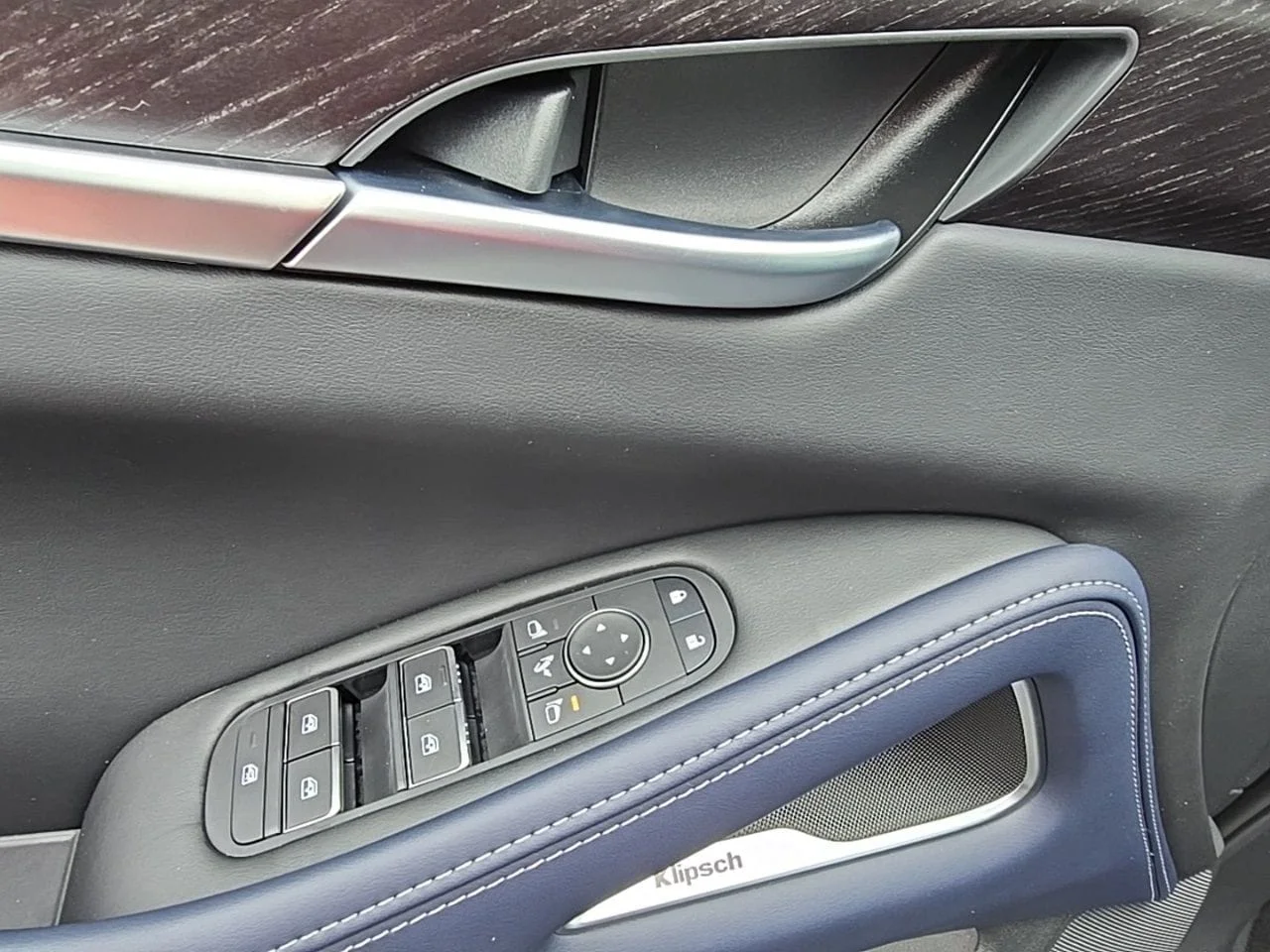New 2026 HARBOR GRAY INFINITI Sport AWD image 13