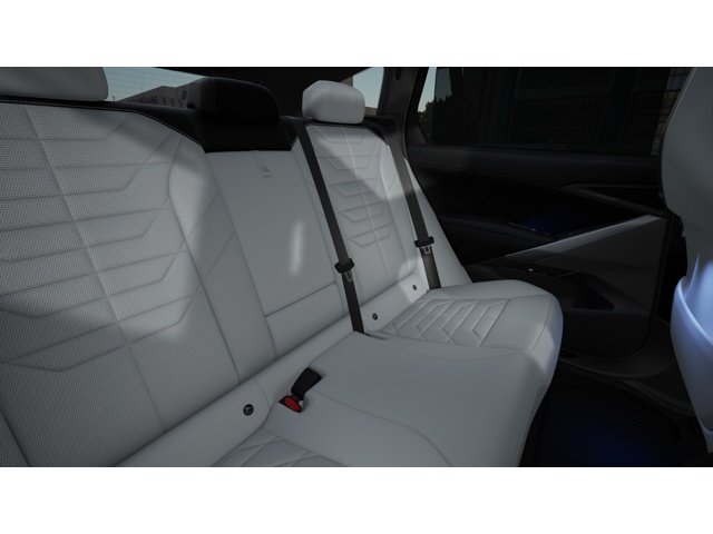 New 2027 Vancouver Green Metallic BMW  image 12