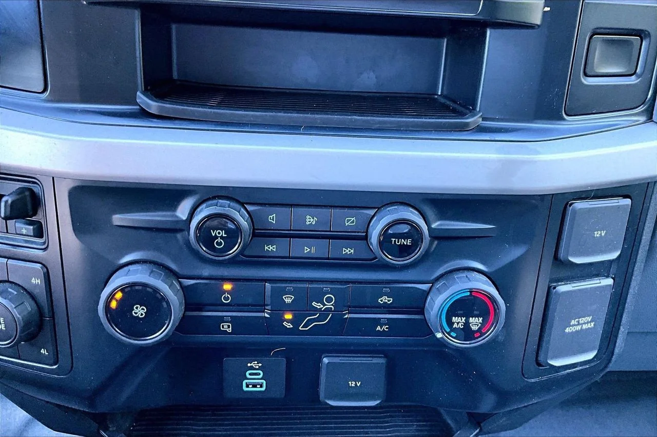 Used 2023 White Ford XLT image 17