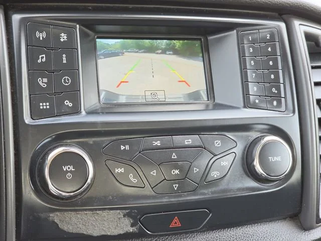 Used 2020 White Ford XL image 21