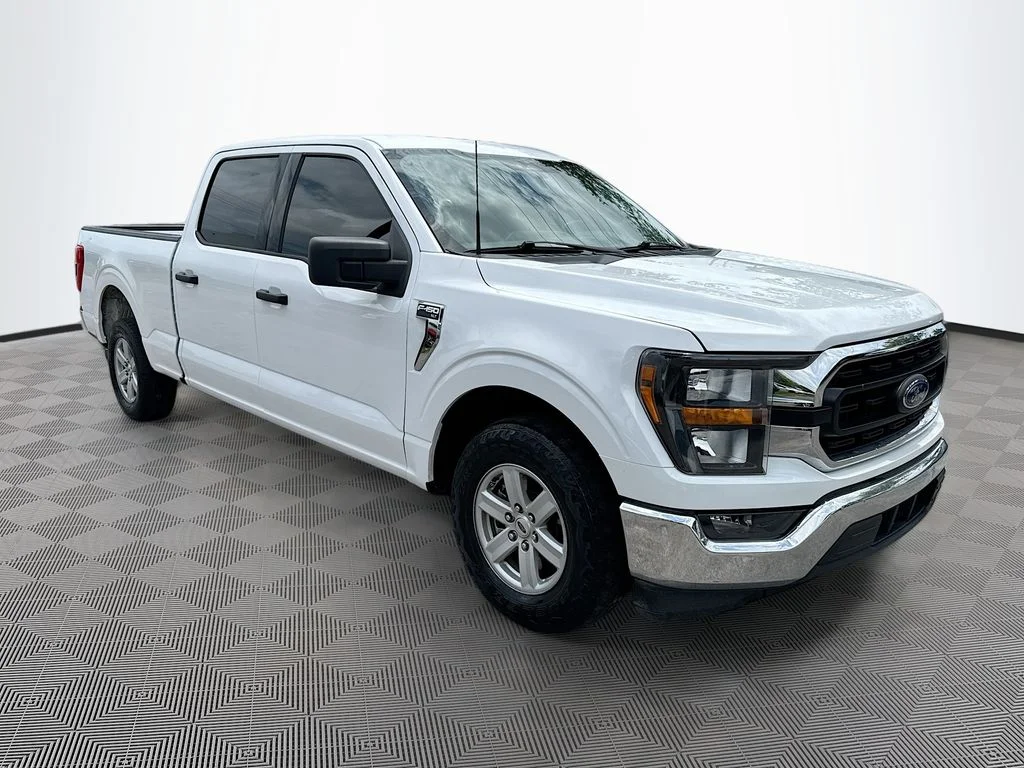 Used 2023 White Ford XLT image 4