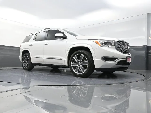 Used 2018 White GMC Denali image 30
