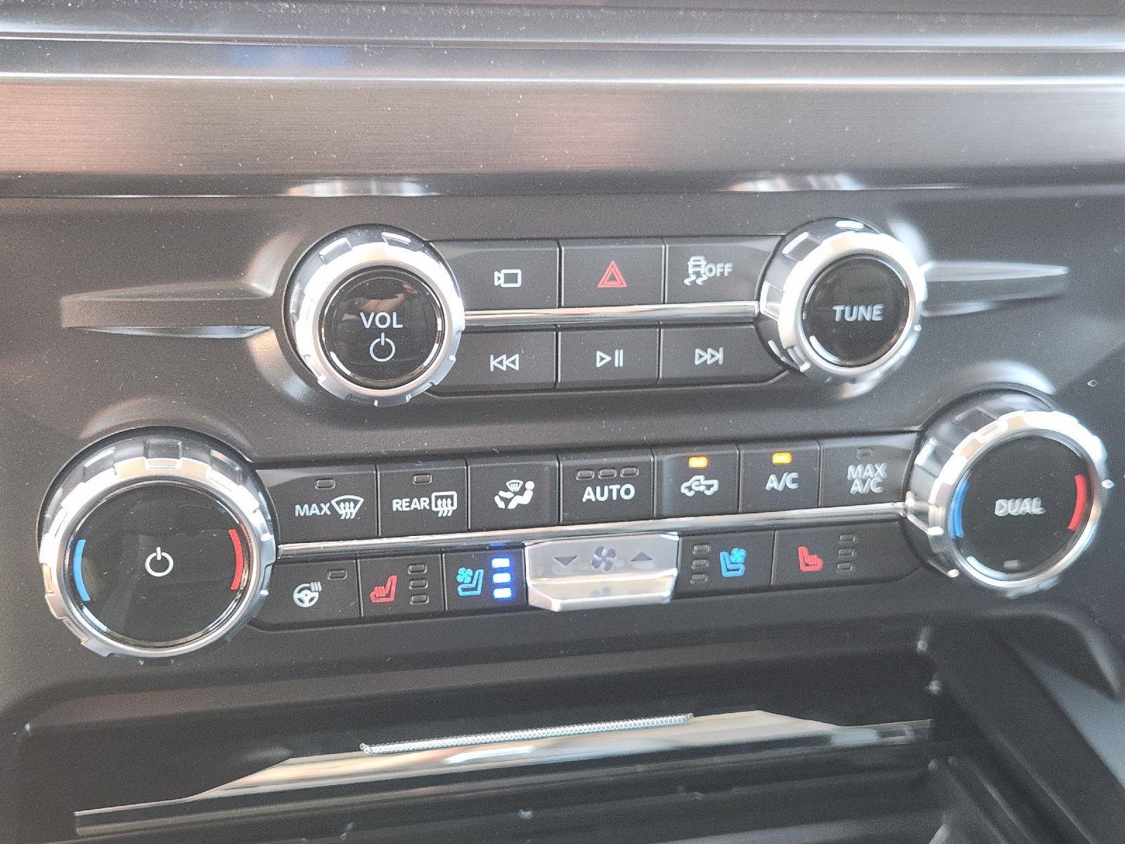New 2026 Star White Metallic Tri-Coat Ford F-250® Lariat® image 14