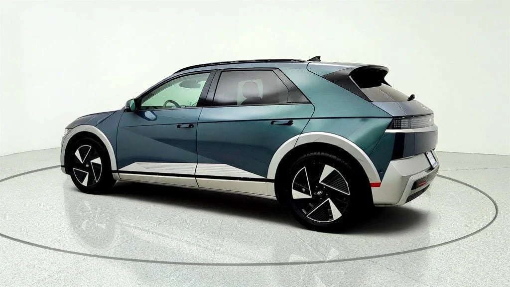 Used 2026 Digital Teal Hyundai Limited RWD image 7