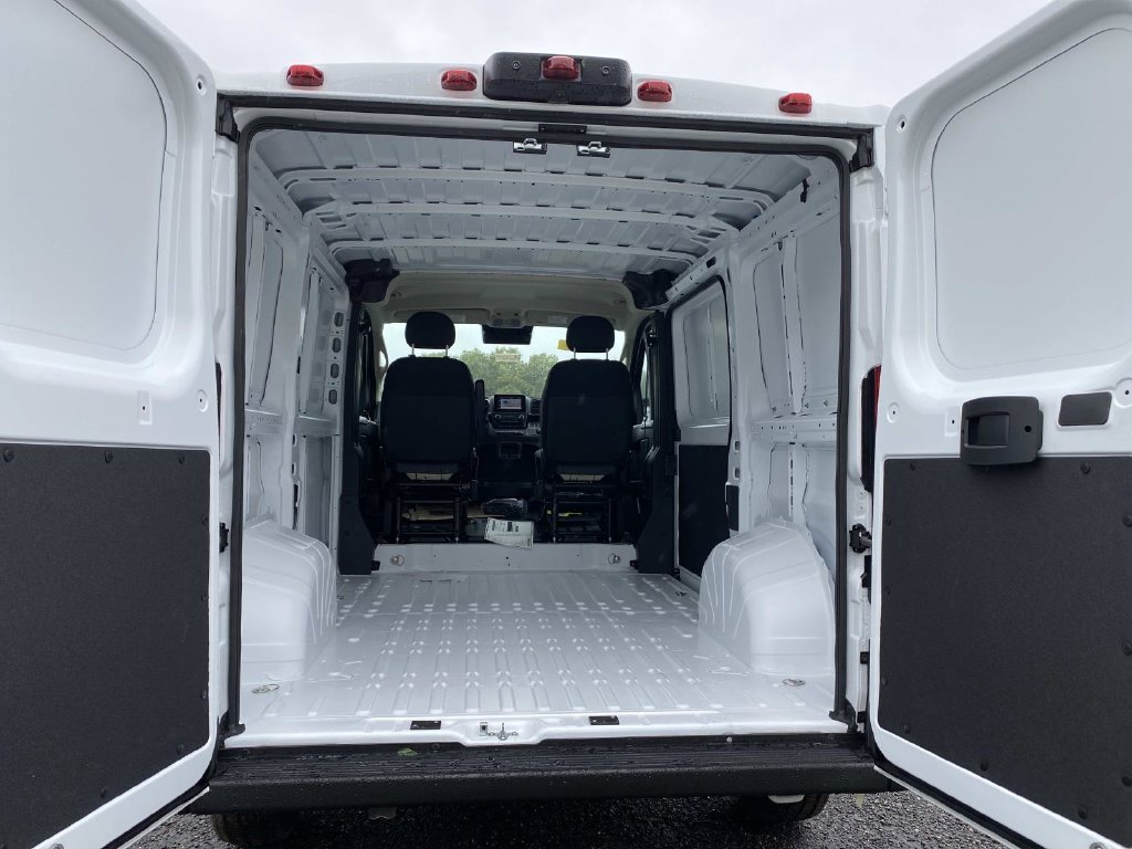 New 2026 Bright White Clear-Coat Exterior Paint RAM Low Roof image 8