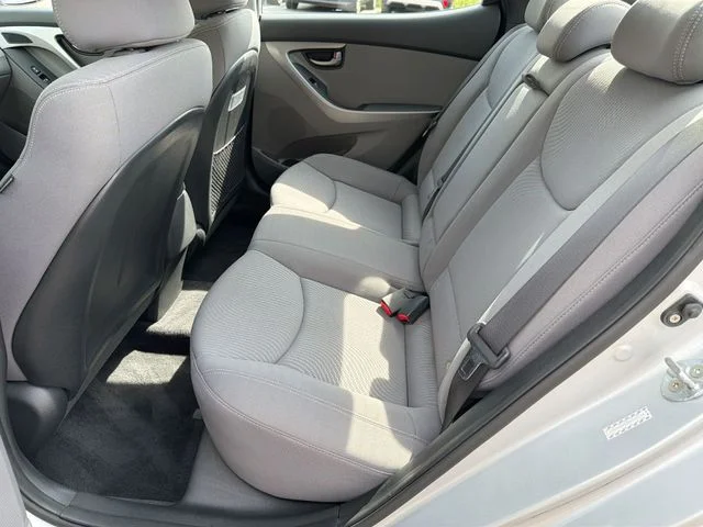 Used 2016 Silver Hyundai SE image 24
