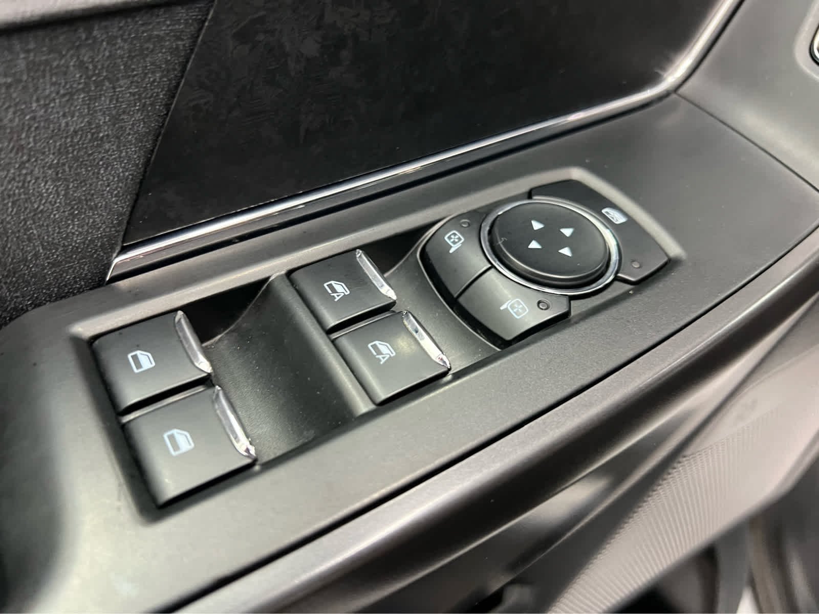 Used 2025 Oxford White Ford Tremor image 14