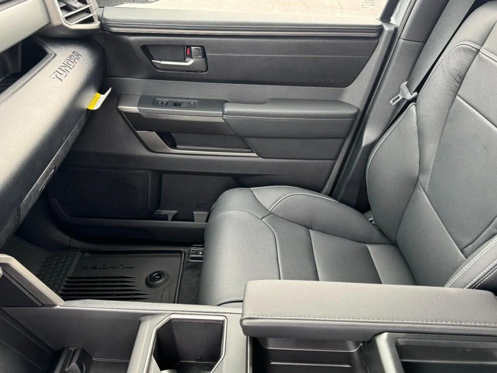 2026 Toyota Tundra SR5 - Photo 11