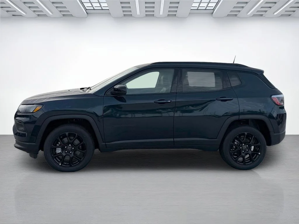 New 2026 Fathom Blue Pearl-Coat Exterior Paint Jeep Latitude image 6